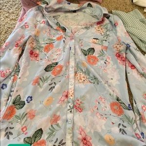 Express blouse lot size small
